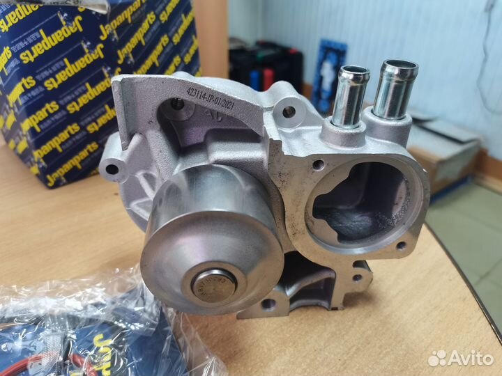 Водяной насос помпа Subaru