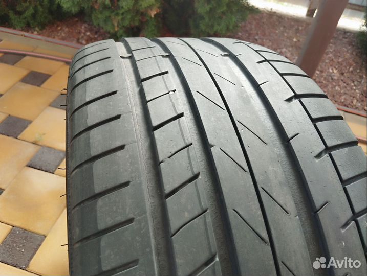 Starmaxx Ultrasport ST760 225/40 R19 и 255/35 R19 96W