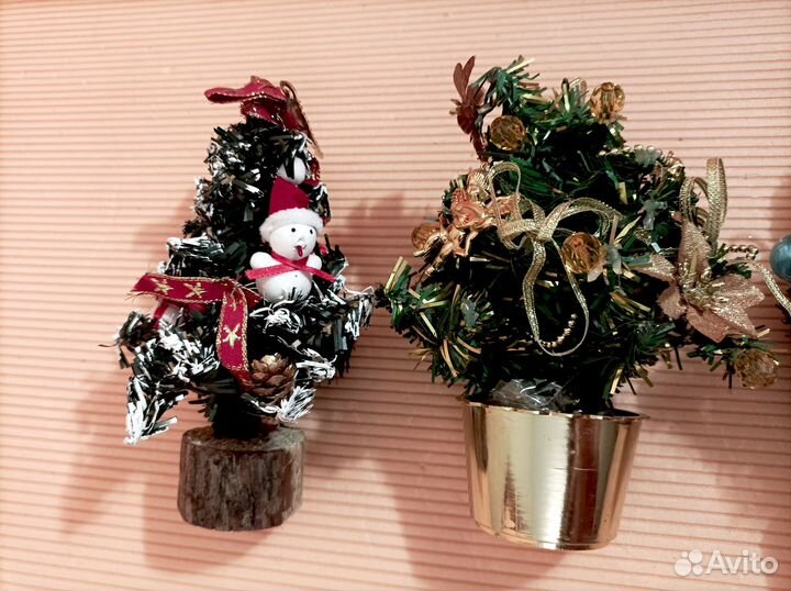 Редкие новогодние игрушки, деды морозы, елки