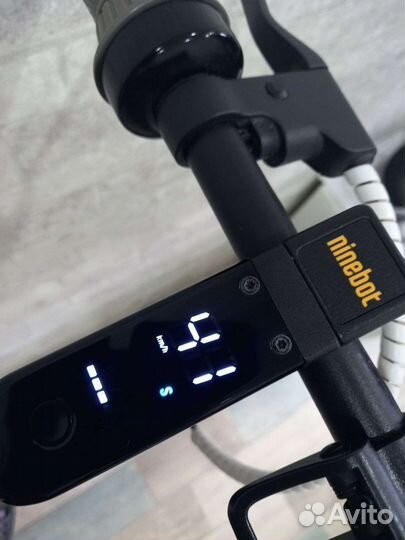 Ninebot max g30