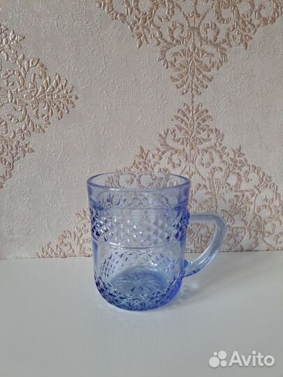 Чашка Новая из голубого стекла
