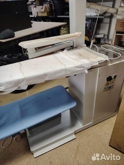 Гладильный стол