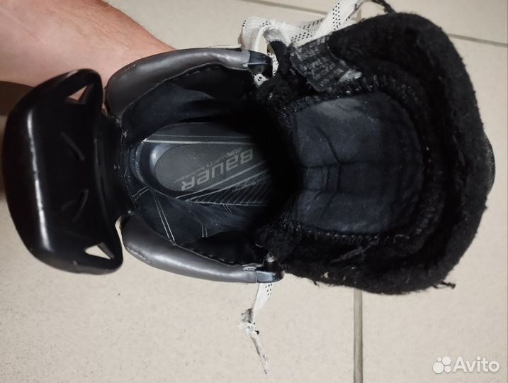 Коньки хоккейные