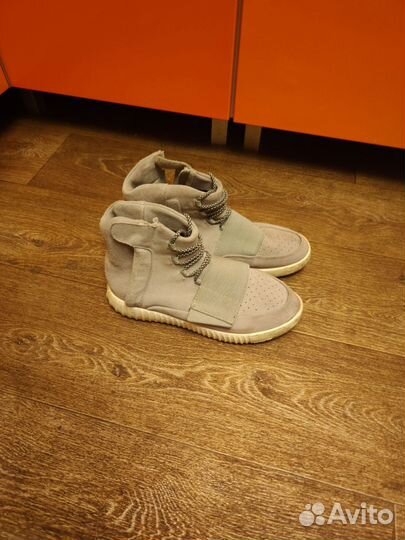 Ботинки замшевые Адидас