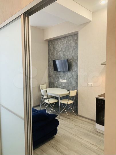 1-к. квартира, 42 м², 8/13 эт.