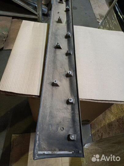 Молдинг передней правой двери Nissan Qashqai J11