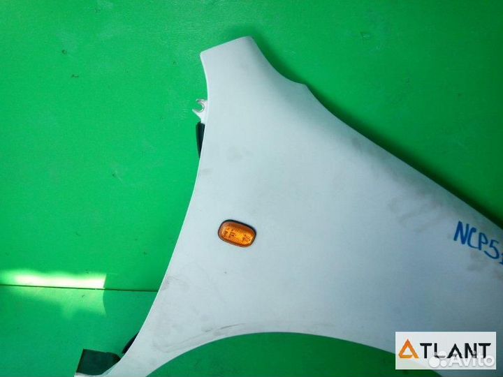 Крыло переднее правое toyota succeed