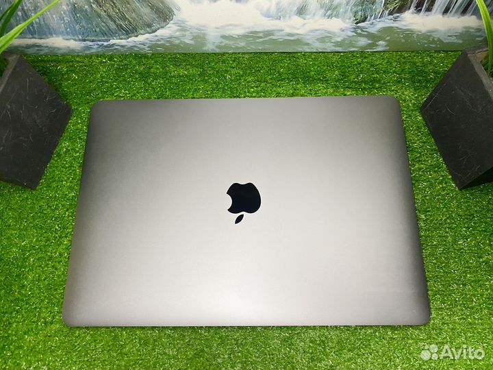 Macbook Pro 13 2019 i5 8gb 256gb