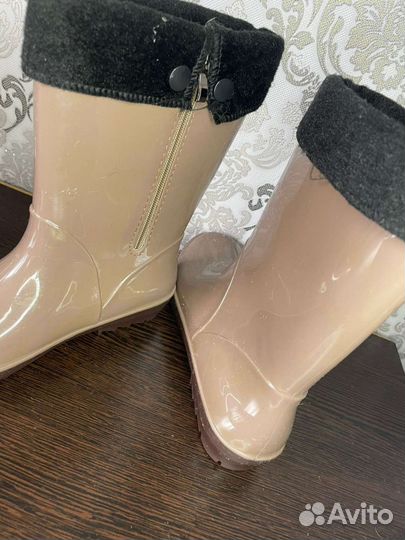 Резиновые сапоги