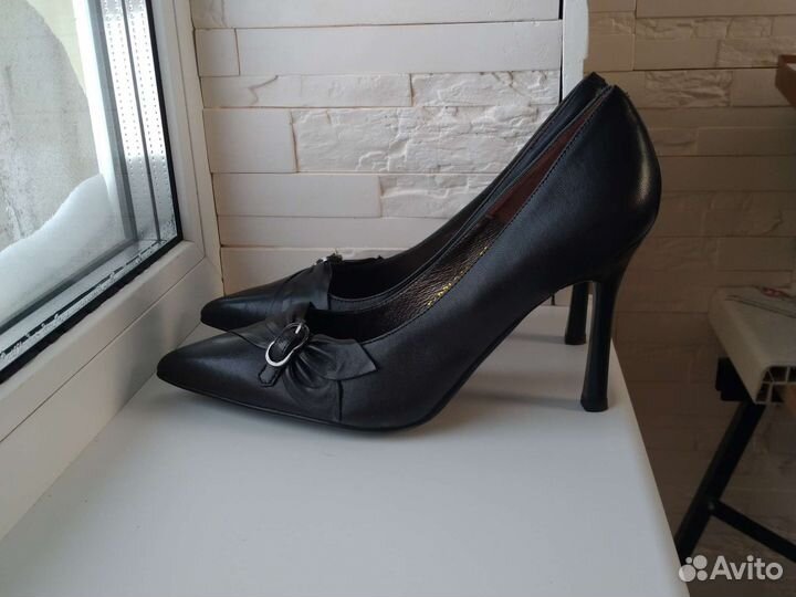Туфли р.39 натуральная кожа новые