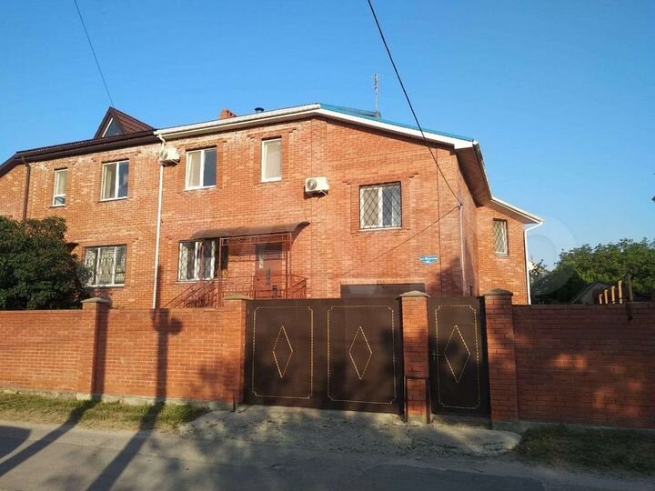 Дом 330 м² на участке 9 сот.