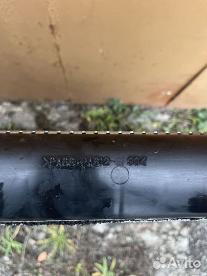 Радиатор охлаждения на toyota corolla 200