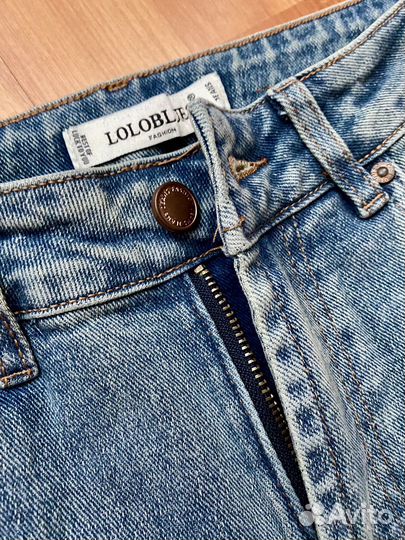 Джинсы женские