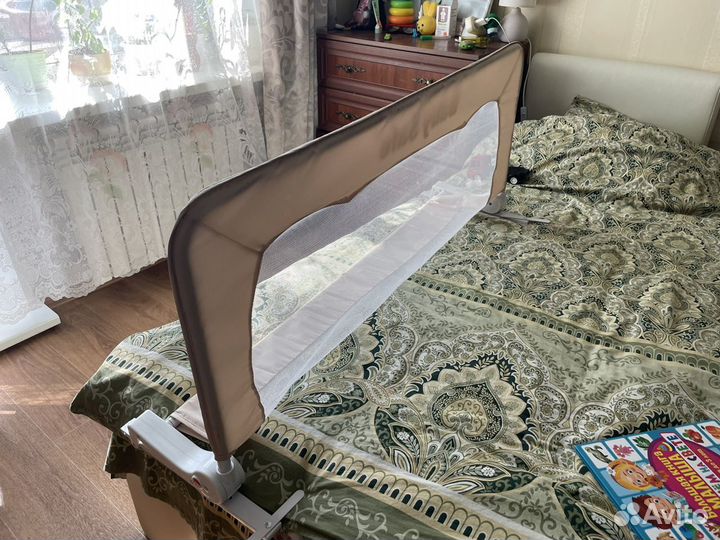 Детский защитный барьер