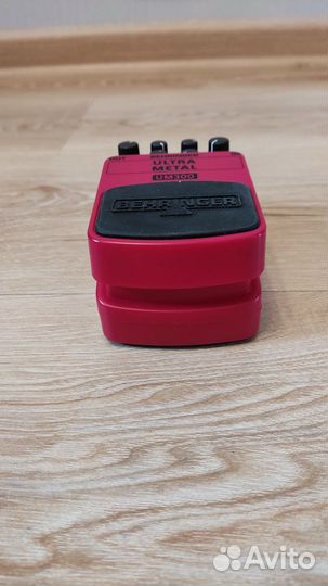 Гитарная педаль Behringer UM300