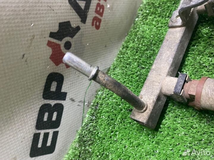 Топливная рейка с форсунками Chevrolet Lacetti