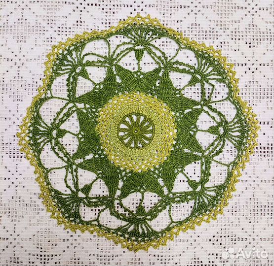 Салфетка вязаная ручная работа