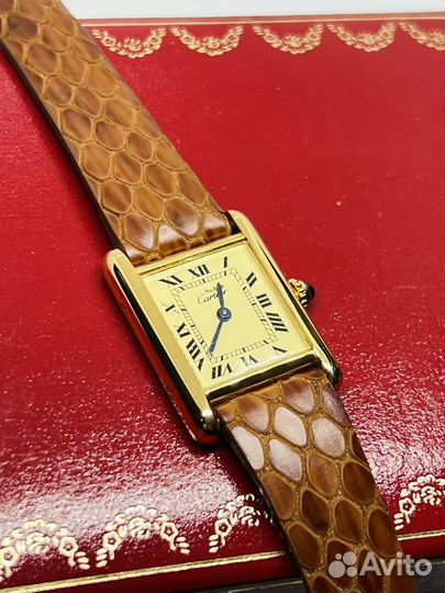 Часы cartier tank