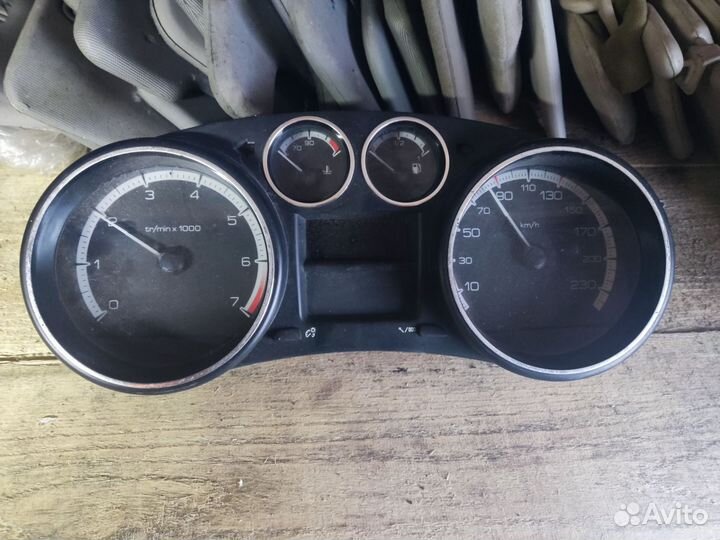 Щиток приборов Peugeot 308 Пежо 308 1.6 АКПП