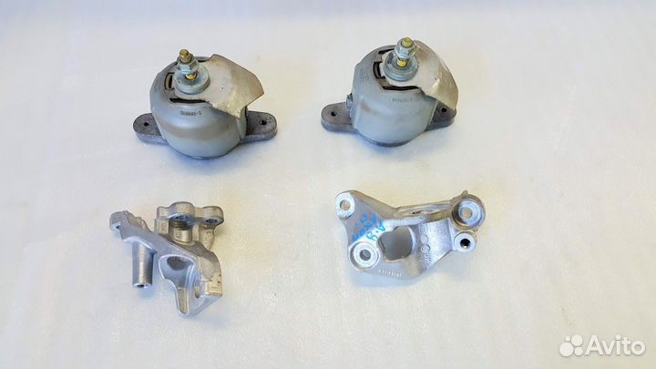 Опора кпп Audi A8 D3 (4E)