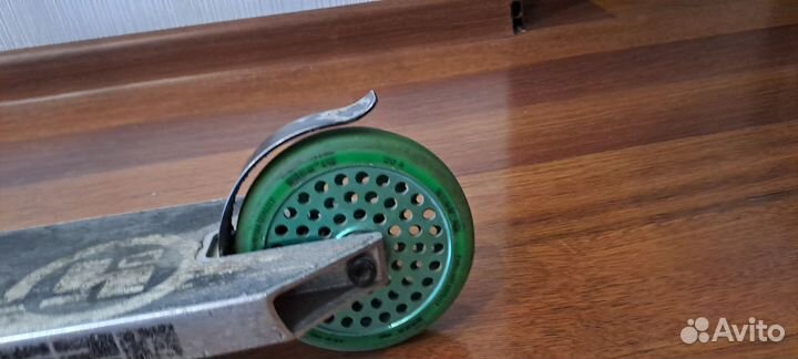 Трюковой самокат стрит