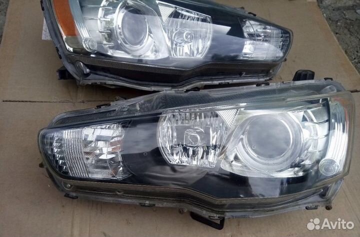 Фары на mitsubishi lancer 10