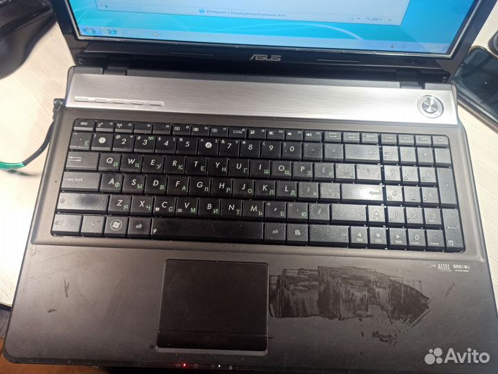 Ноутбук asus