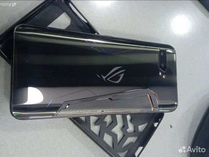 Asus rog phone 2 8/128 обмен