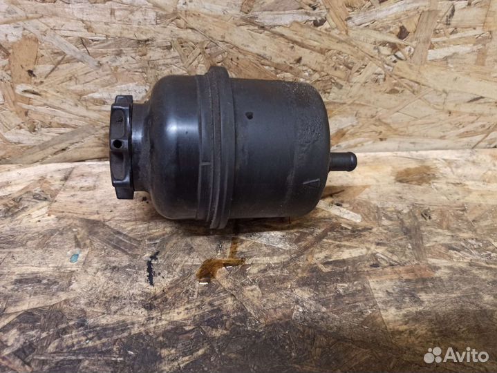 Бачок гур Opel Frontera A