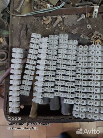 Клеммная колодка