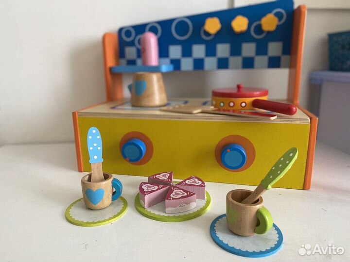 Детская деревянная кухня