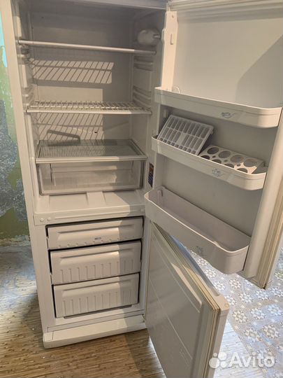 Холодильник бу indesit