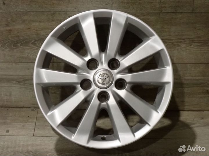Два оригинальных диска R16 Toyota Corolla