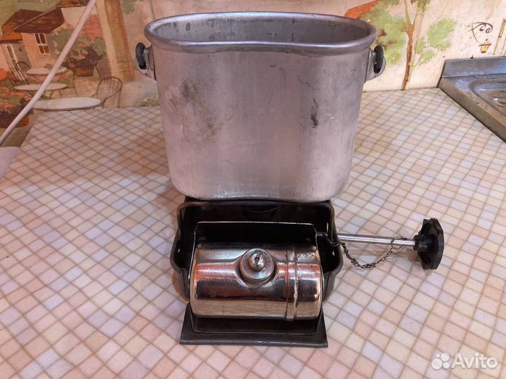 Примус шмель