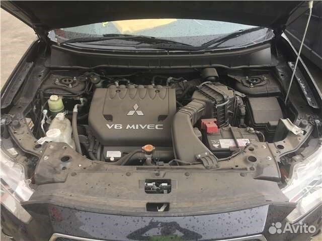 Разбор на запчасти Mitsubishi Outlander XL