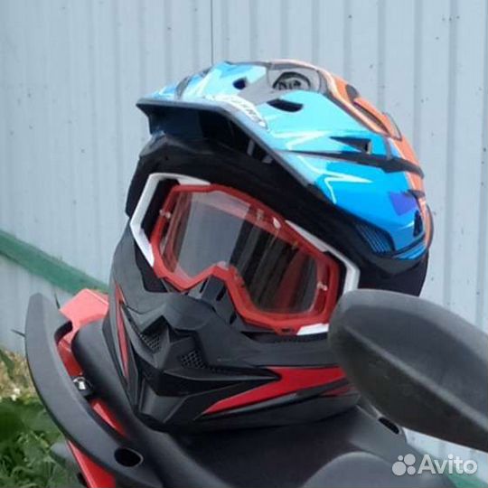 Шлем для мотоцикла новый
