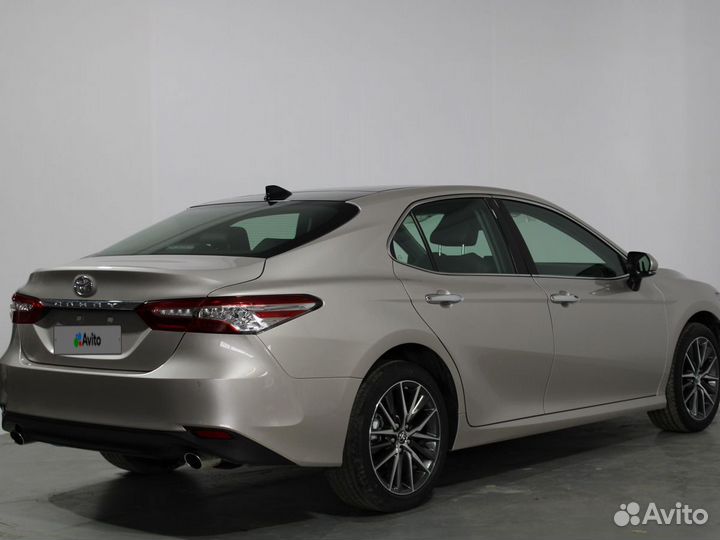 Toyota Camry 2.5 AT, 2022