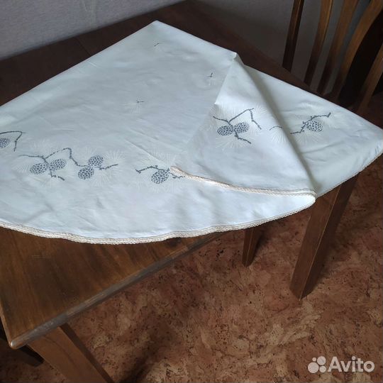 Скатерть на круглый стол