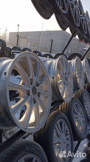 Bridgestone. R-16. 5x114.3.цо60.1