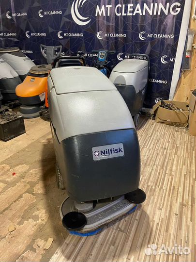 Поломоечная машина Nilfisk 651