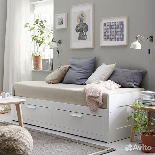 Кровать IKEA brimnes