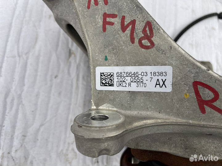 Кулак передний правый на BMW F48 F39 mini F55 F56