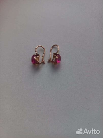 Золотые серьги