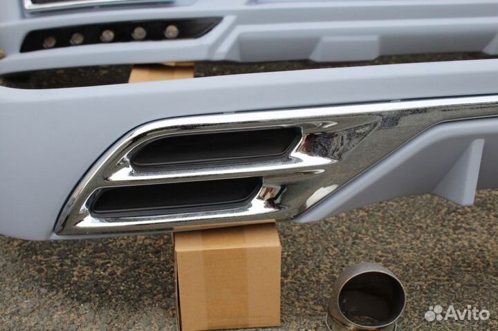 Toyota Land Cruiser 200 2016+ Обвес Wald N8MG7