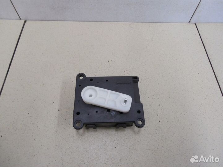 Моторчик заслонки отопителя Mohave 2009