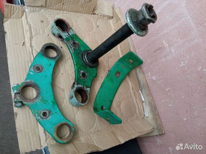 Траверса вилки Иж Юпитер-2