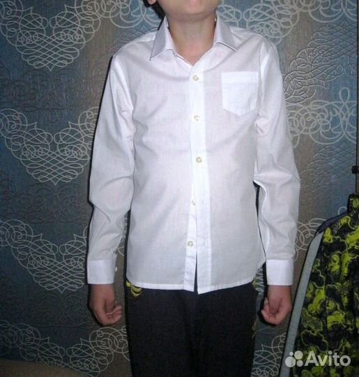 Рубашки бел,голуб,водолазки- новые 140р,футболки