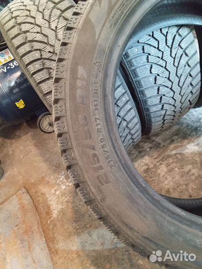 Pirelli Formula Ice 215/50 R17 95T