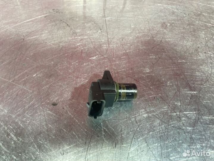 Датчик распредвала Mercedes C-Class W203 OM611 2.2