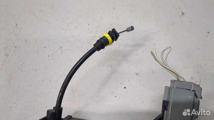 Замок багажника Volvo XC90, 2004